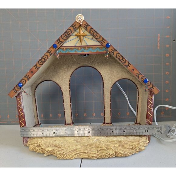 Hawthorne Village Nativity of the Christmas Star Light-Up Nativity Stable - Picture 7 of 11